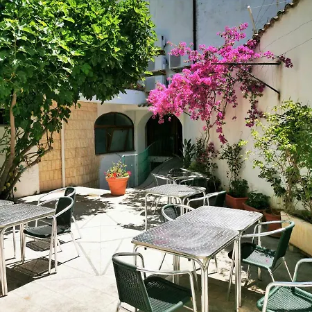Hotel Hieracon