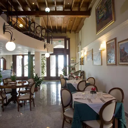 Hieracon Hotel 4*