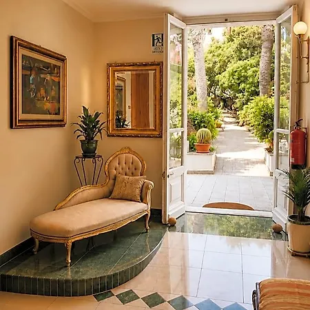 Hotel Hieracon 4*