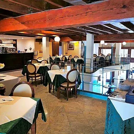 Hieracon Hotell 4*