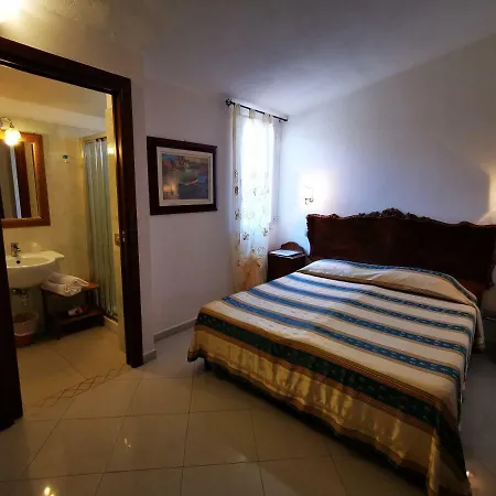 Hieracon Hotell 4*